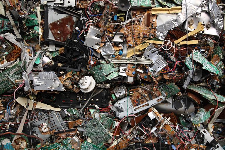 śmieci elektryczne i elektroniczne